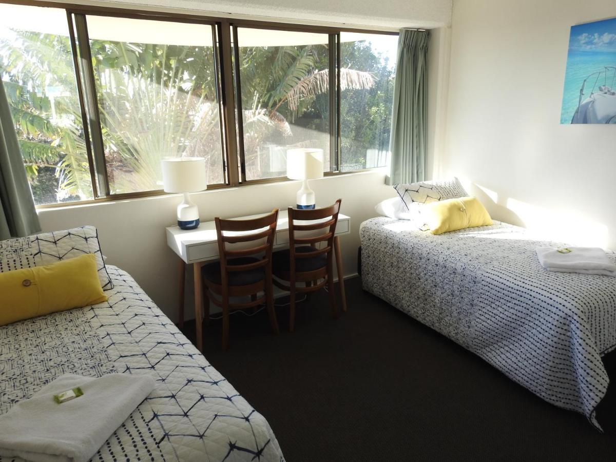 Placid Waters Holiday Apartments Bongaree Exterior foto